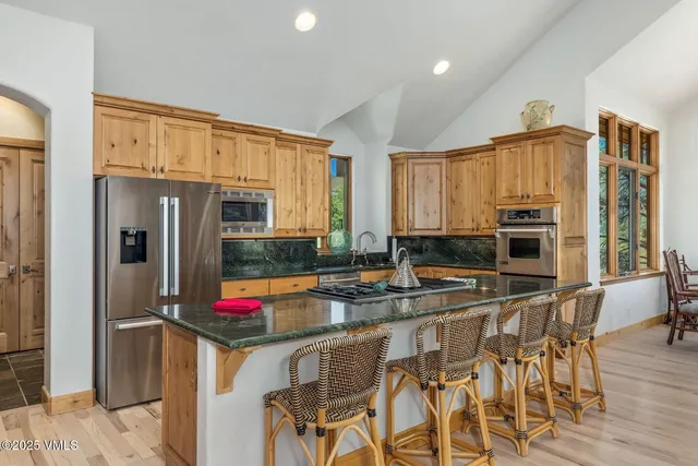 $3,885,000 | 2001 Beaver Creek Point, Avon, CO 81620