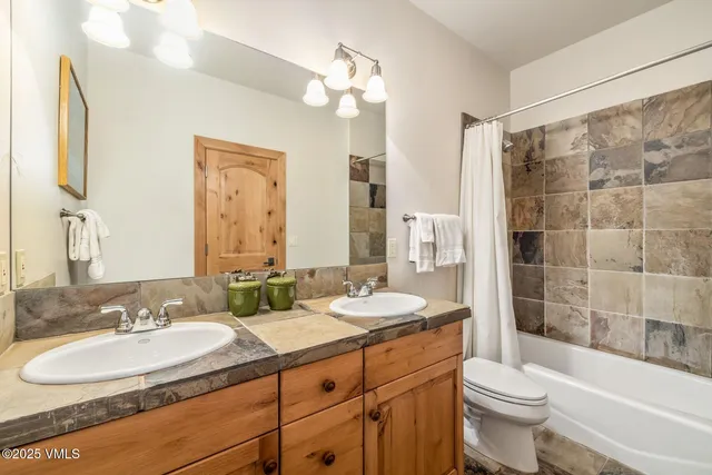 $3,885,000 | 2001 Beaver Creek Point, Avon, CO 81620