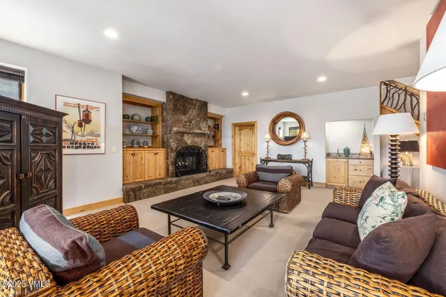 $3,885,000 | 2001 Beaver Creek Point, Avon, CO 81620