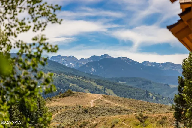 $3,885,000 | 2001 Beaver Creek Point, Avon, CO 81620