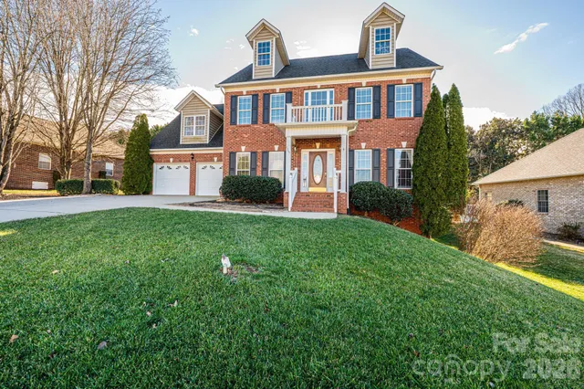 $520,000 | 5045 Old River Drive, Hickory, NC 28602