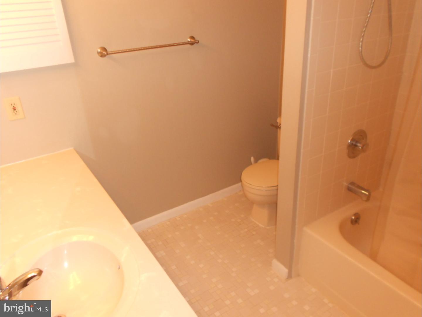 303 Trinity Court, Unit 9 Princeton, NJ 08540 - Photo 11 of 20