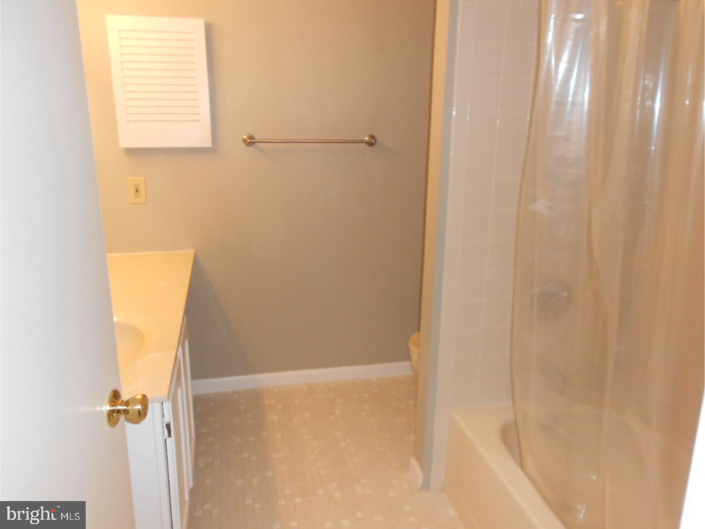 303 Trinity Court, Unit 9 Princeton, NJ 08540 - Photo 12 of 20