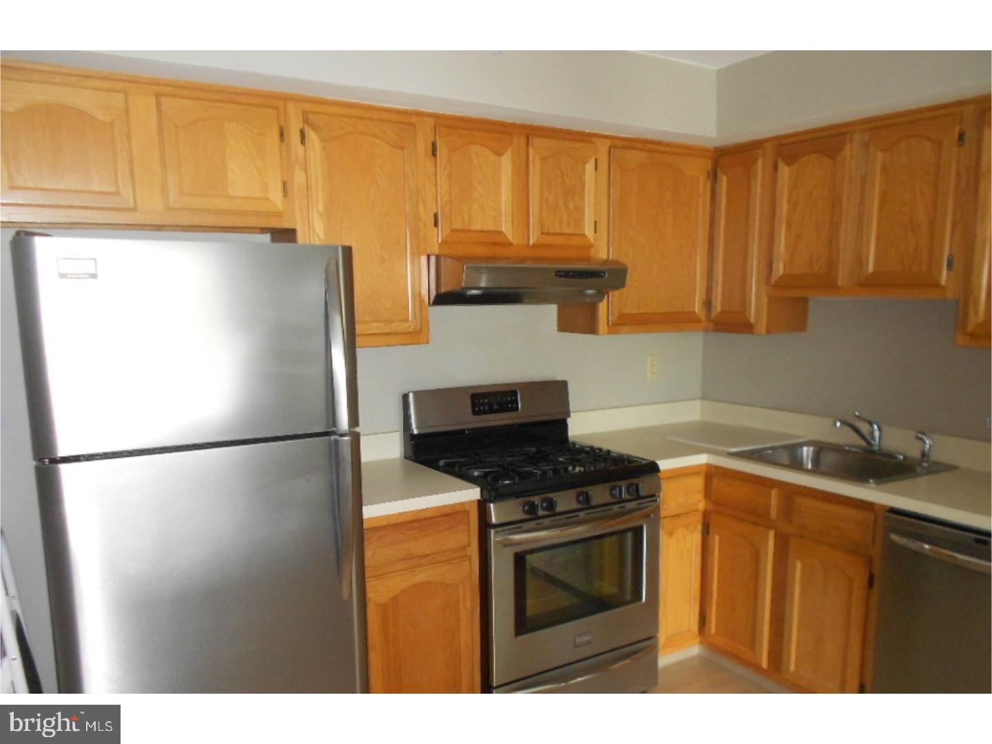 303 Trinity Court, Unit 9 Princeton, NJ 08540 - Photo 4 of 20