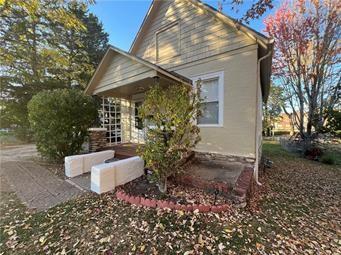 119 West 7th Street Ottawa, KS 66067 - Photo 2 of 21