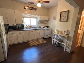 119 West 7th Street Ottawa, KS 66067 - Photo 9 of 21