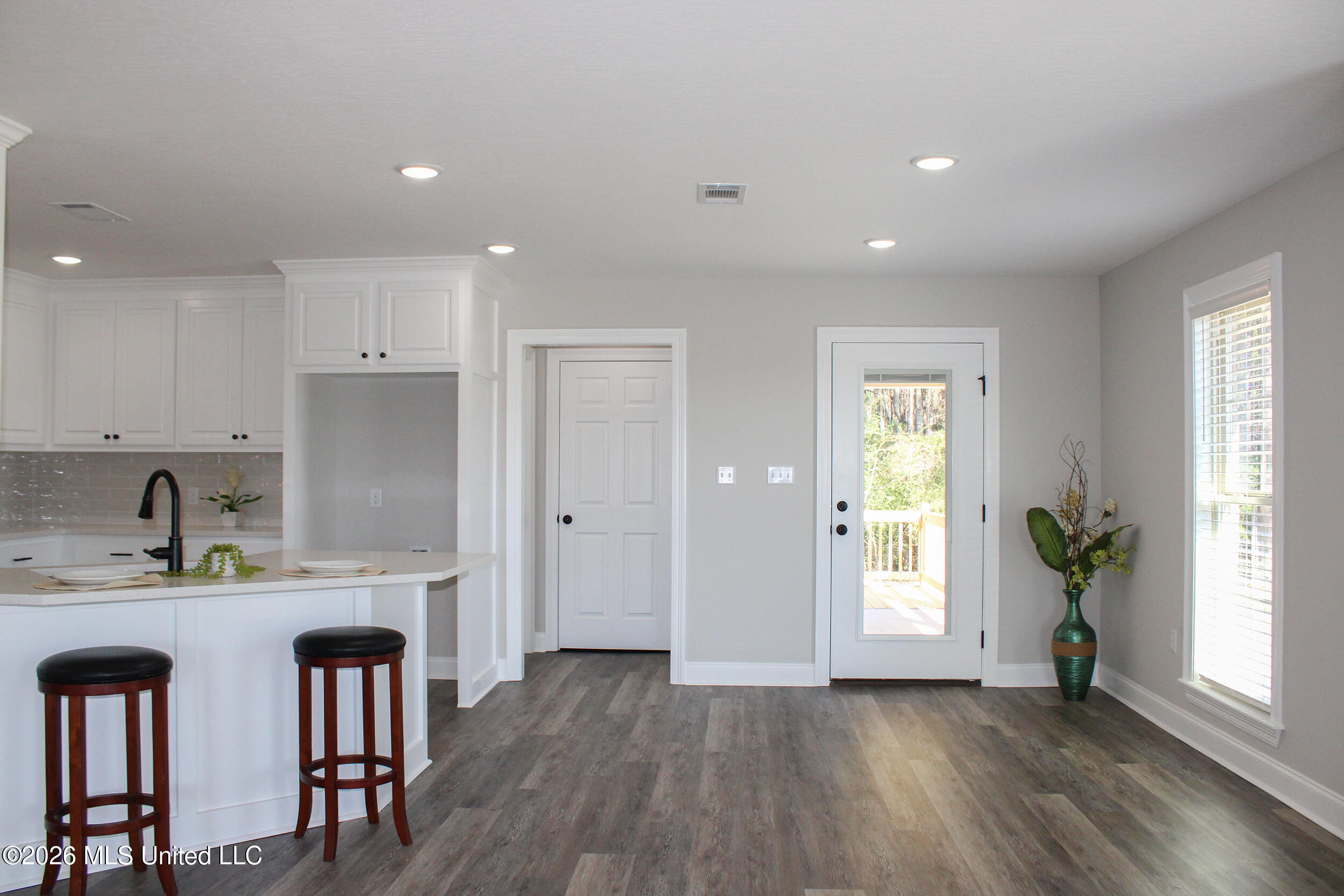 80 Meadow Breeze Road Sumrall, MS 39482 - Photo 5 of 30 05 Kitchen Dining