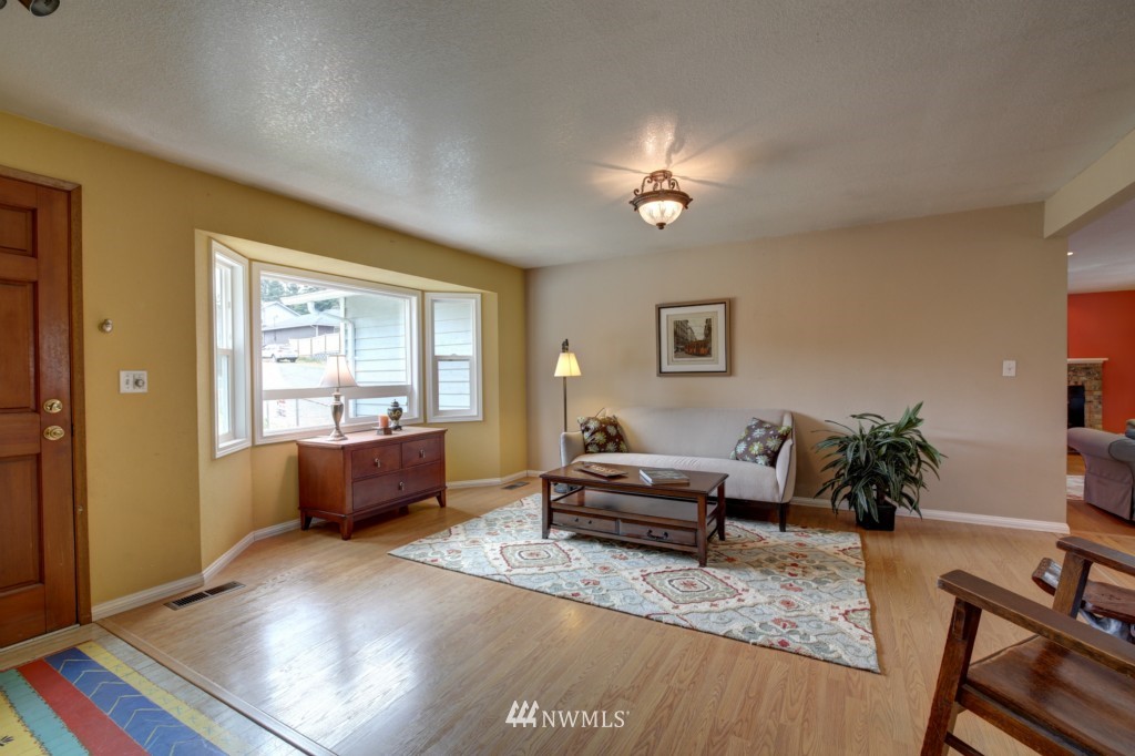 19120 Grannis Road Bothell, WA 98012 - Photo 4 of 25