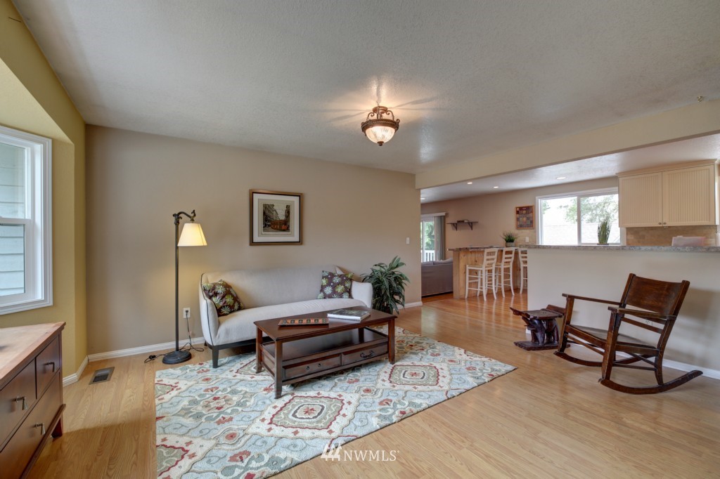 19120 Grannis Road Bothell, WA 98012 - Photo 6 of 25