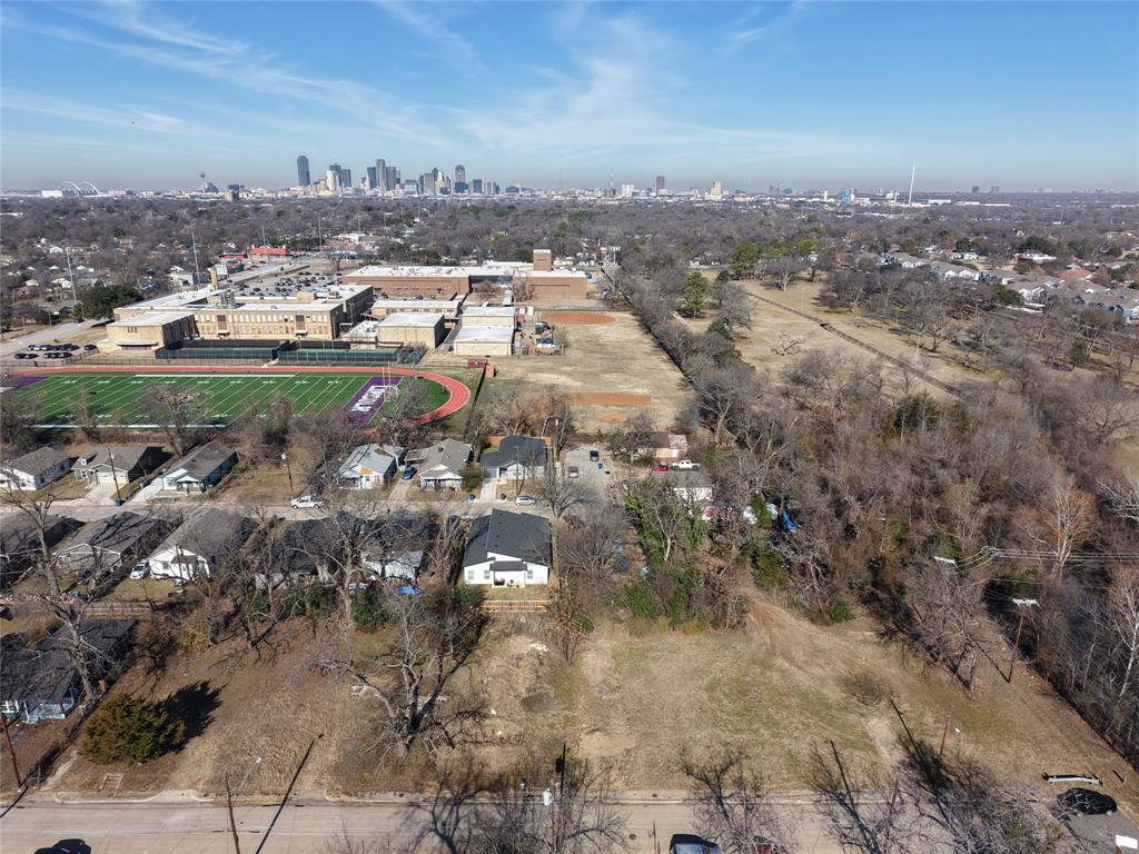2861 Farragut Street Dallas, TX 75215 - Photo 6 of 12