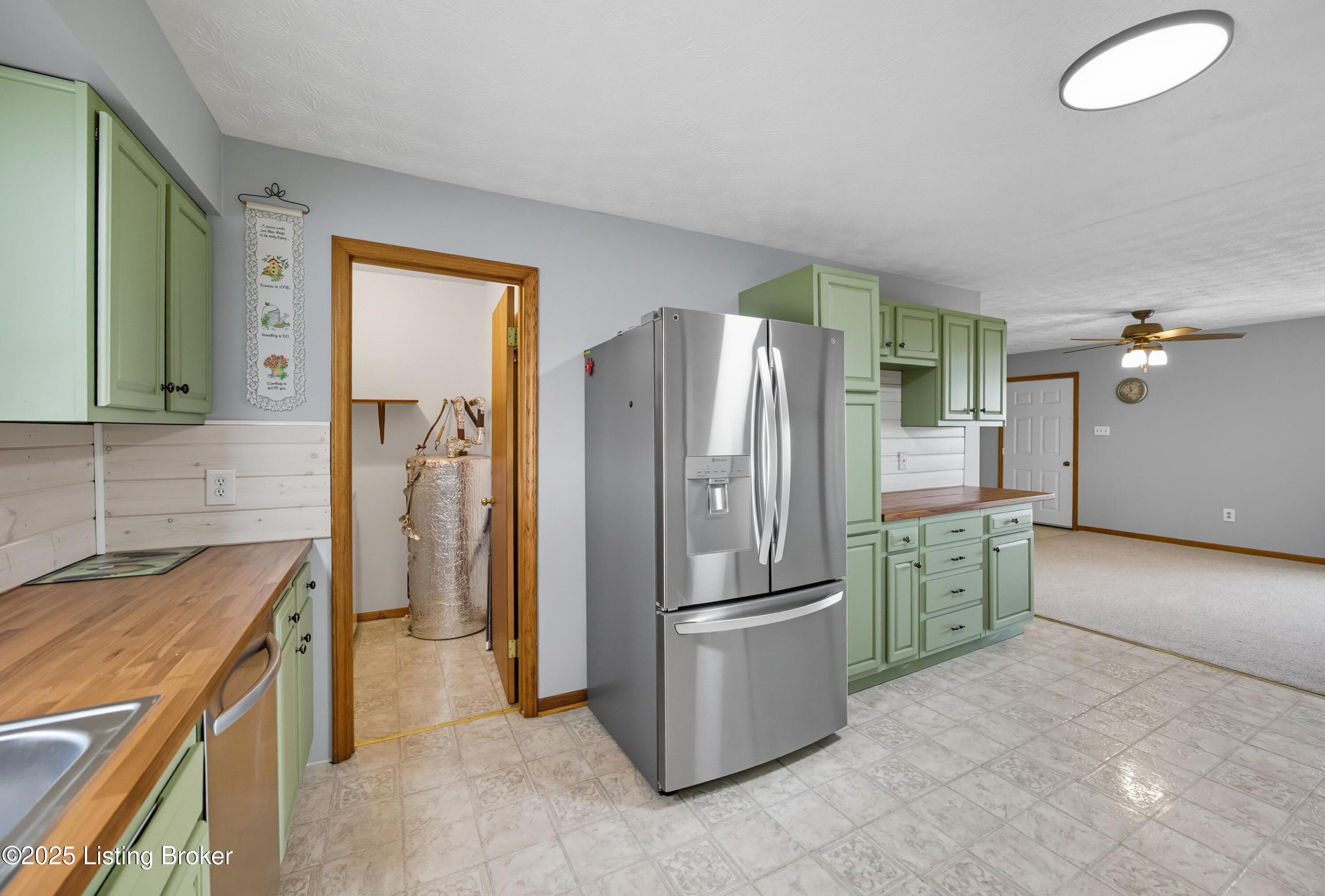 4560 Louisville Road Salvisa, KY 40372 - Photo 21 of 62 Kitchen