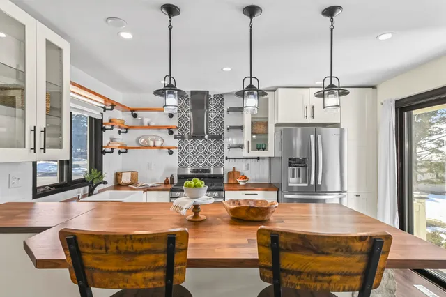 $450,000 | N81W13612 Wedge Court, Menomonee Falls, WI 53051