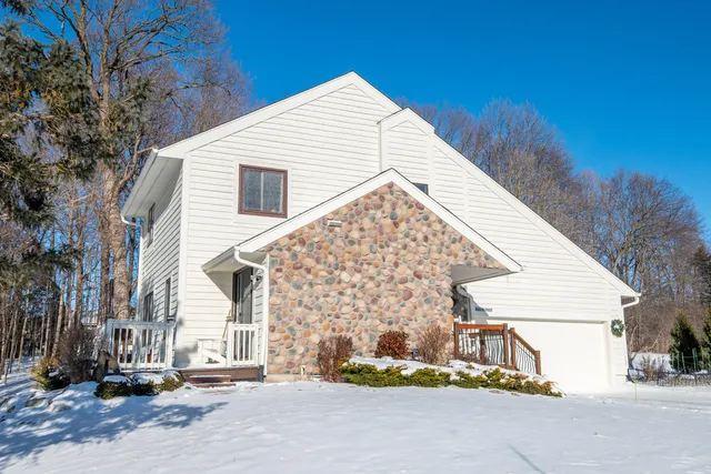 $450,000 | N81W13612 Wedge Court, Menomonee Falls, WI 53051