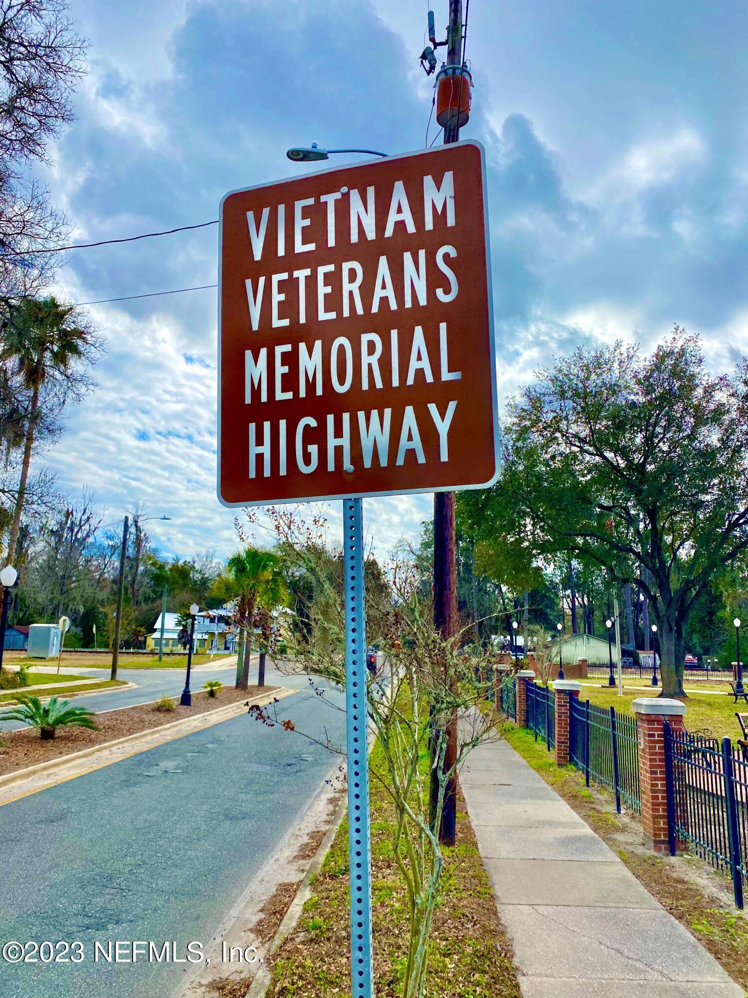 7349 Oakridge Loop Glen St. Mary, FL 32040 - Photo 54 of 56 a view of outdoor space with sitting space