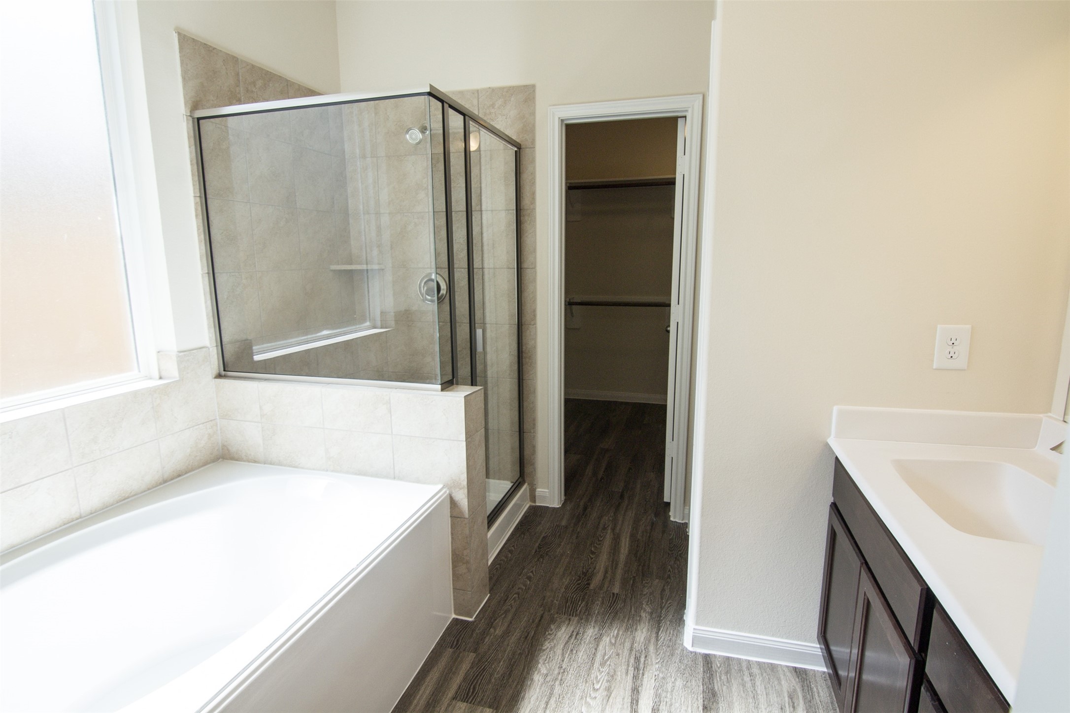29614 Clover Shore Drive Spring, TX 77386 - Photo 12 of 15 Photos may be representative of the floor plan and not the exact home. Finishes, layout, and features of the actual property for lease may vary.