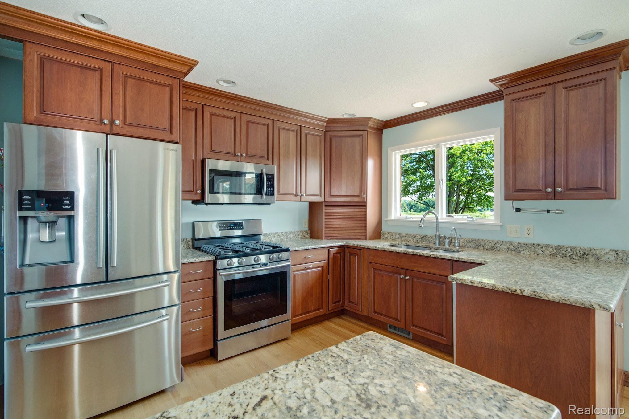1231 Crooked Lake Road Fenton, MI 48430 - Photo 8 of 48 Kitchen.jpg