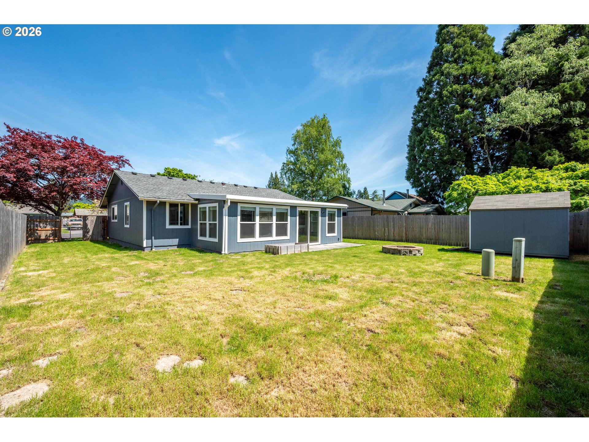 4703 Merlin Street Longview, WA 98632 - Photo 23 of 25 a swimming pool with yard