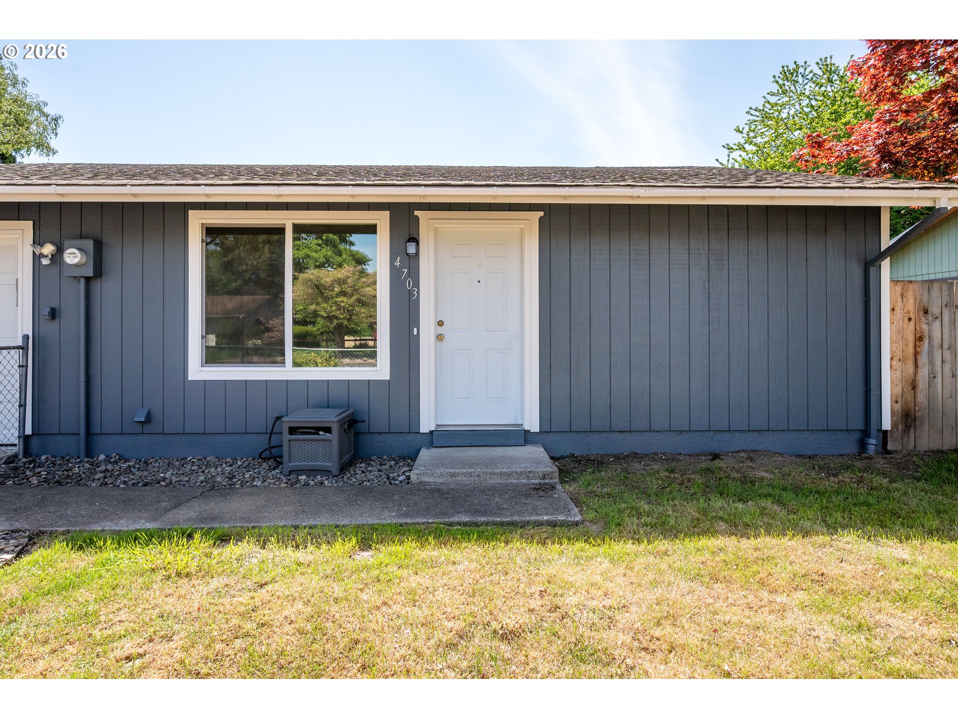 4703 Merlin Street Longview, WA 98632 - Photo 4 of 25 a front view of house with yard