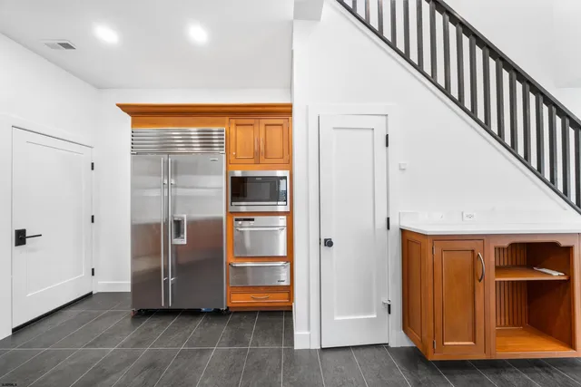 $874,900 | 17 East Golden Oak Lane, Beesleys Point, NJ 08223