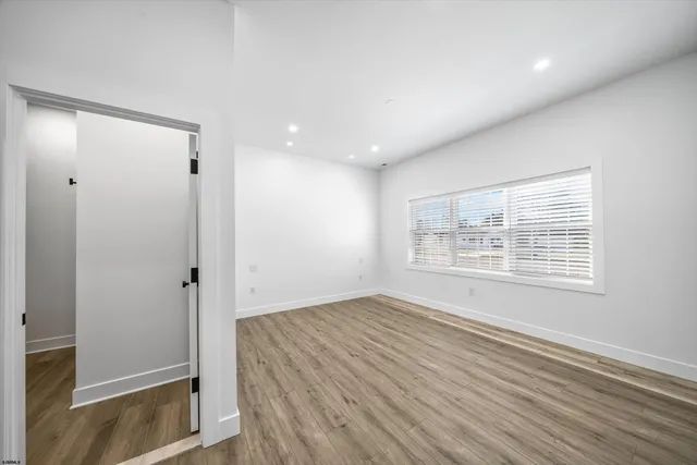 $874,900 | 17 East Golden Oak Lane, Beesleys Point, NJ 08223