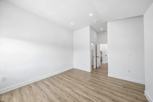 $874,900 | 17 East Golden Oak Lane, Beesleys Point, NJ 08223