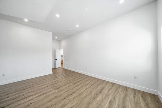 $874,900 | 17 East Golden Oak Lane, Beesleys Point, NJ 08223