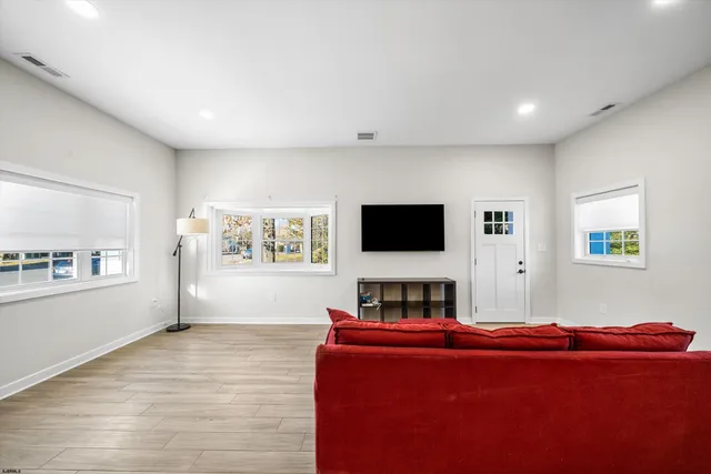 $874,900 | 17 East Golden Oak Lane, Beesleys Point, NJ 08223