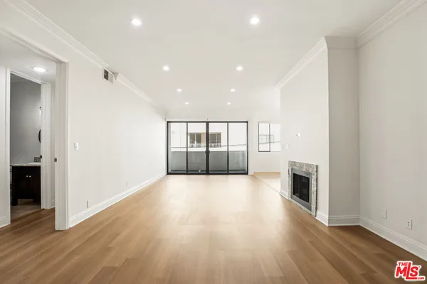 $5,995 | 430 North Maple Drive, Unit 204, Beverly Hills, CA 90210