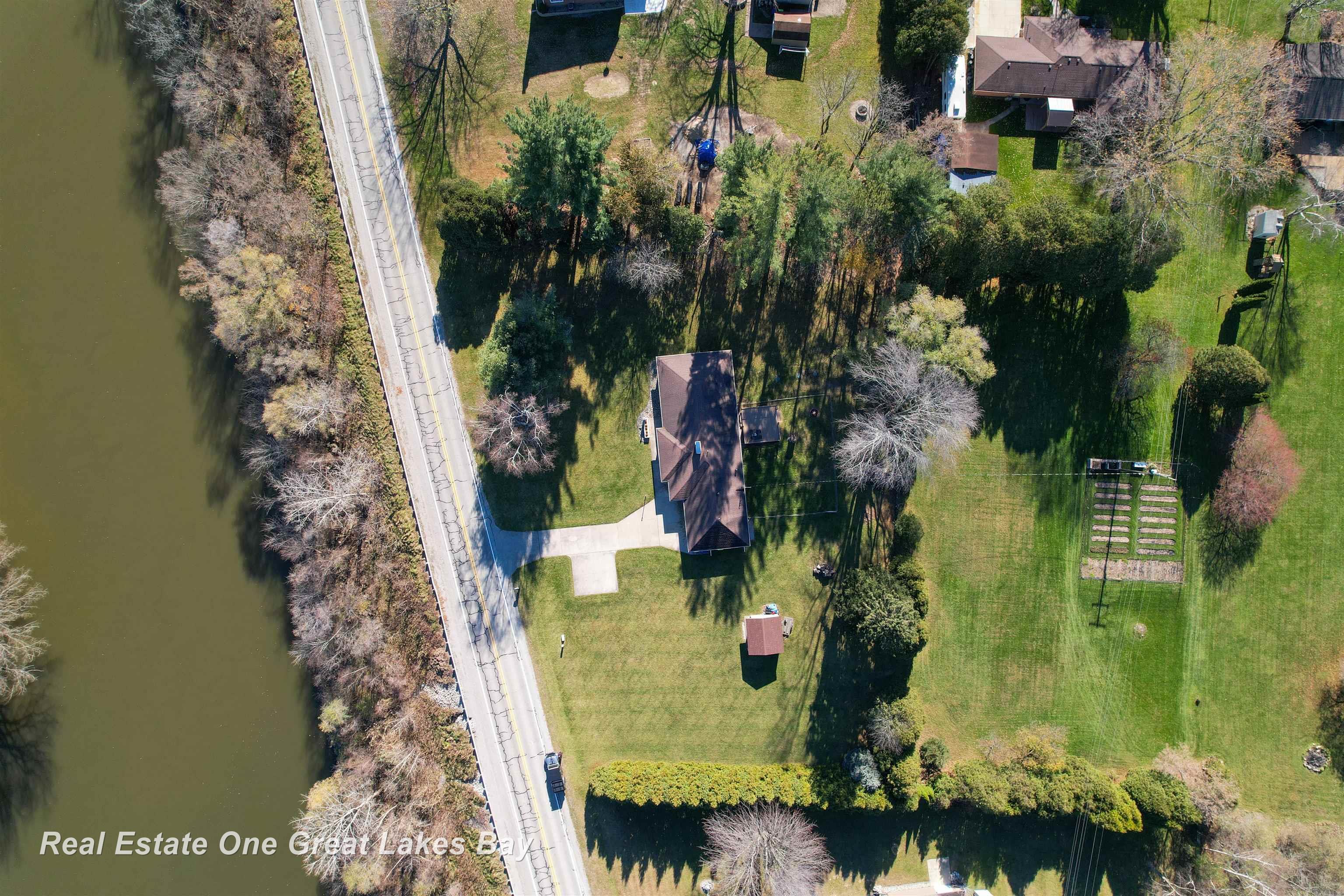 4025 North River Road Freeland, MI 48623 - Photo 26 of 30