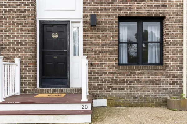 $370,000 | 33 Maplewood Avenue, Unit 20, Gloucester, MA 01930