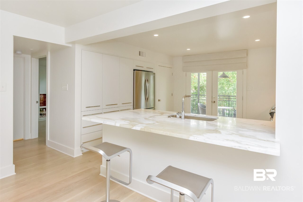 4009 Old Shell Road, Unit E12 Mobile, AL 36608 - Photo 15 of 35