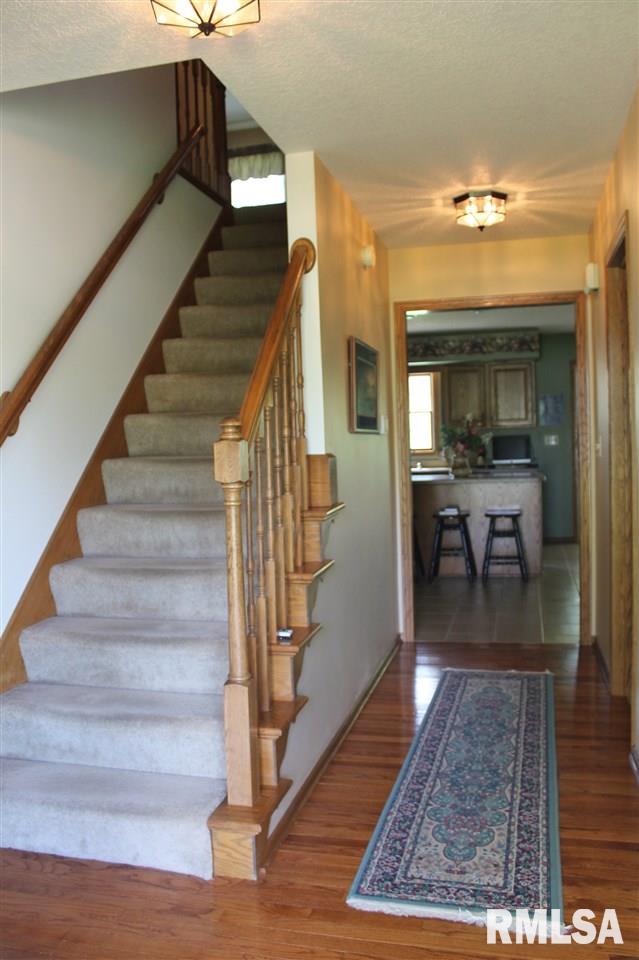 2664 Becky Thatcher Road Muscatine, IA 52761 - Photo 3 of 24 Gallery Image 3