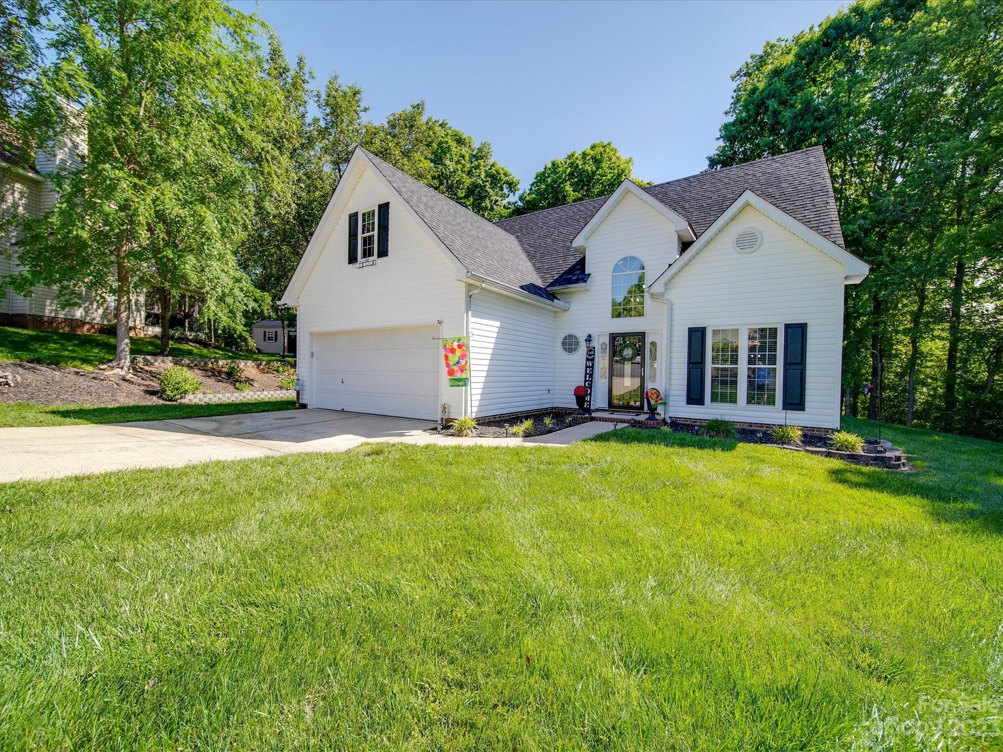 2349 Beaver Pond Road Kannapolis, NC 28083 - Photo 40 of 41 a front view of house with yard and green space