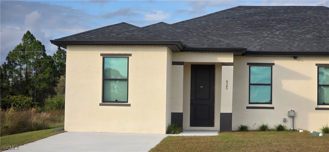925 Chenault Street Lehigh Acres, FL 33974 - Photo 1 of 16