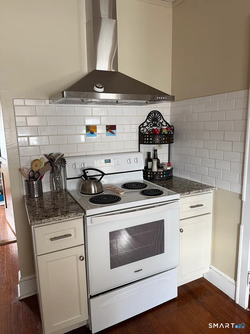 139 Ardmore Road West Hartford, CT 06119 - Photo 9 of 16