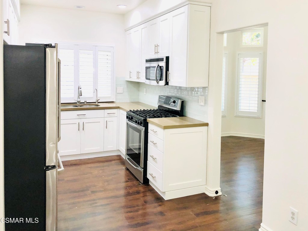 468 Pavarotti Drive Oak Park, CA 91377 - Photo 6 of 15