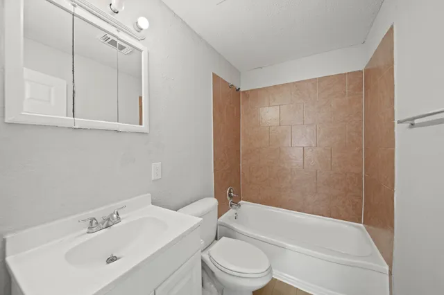 $1,375 | 1417 Jennifer Lane, Jacinto City, TX 77029