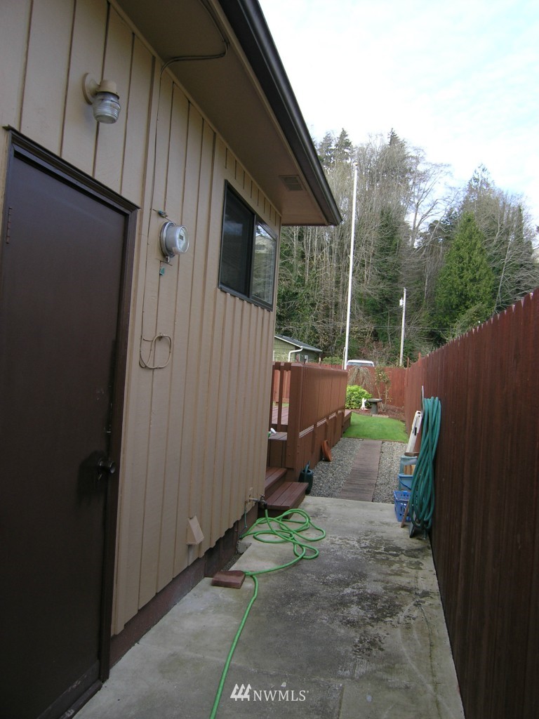 2016 Cherry Street Aberdeen, WA 98520 - Photo 3 of 22 Gallery Image 3