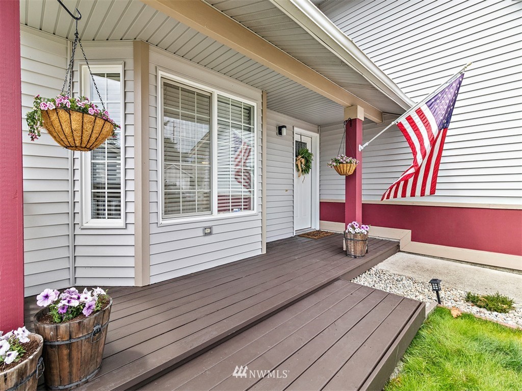 5903 59th Loop Southeast Lacey, WA 98513 - Photo 2 of 23 Gallery Image 2