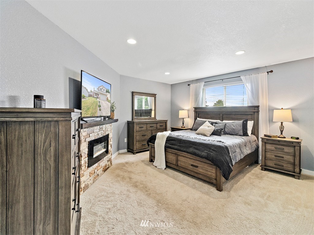 5903 59th Loop Southeast Lacey, WA 98513 - Photo 14 of 23 Gallery Image 14