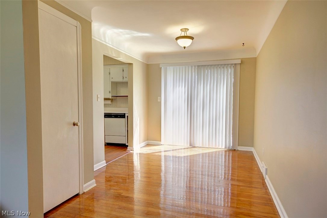 21515 Mastick Road Cleveland, OH 44126 - Photo 8 of 24