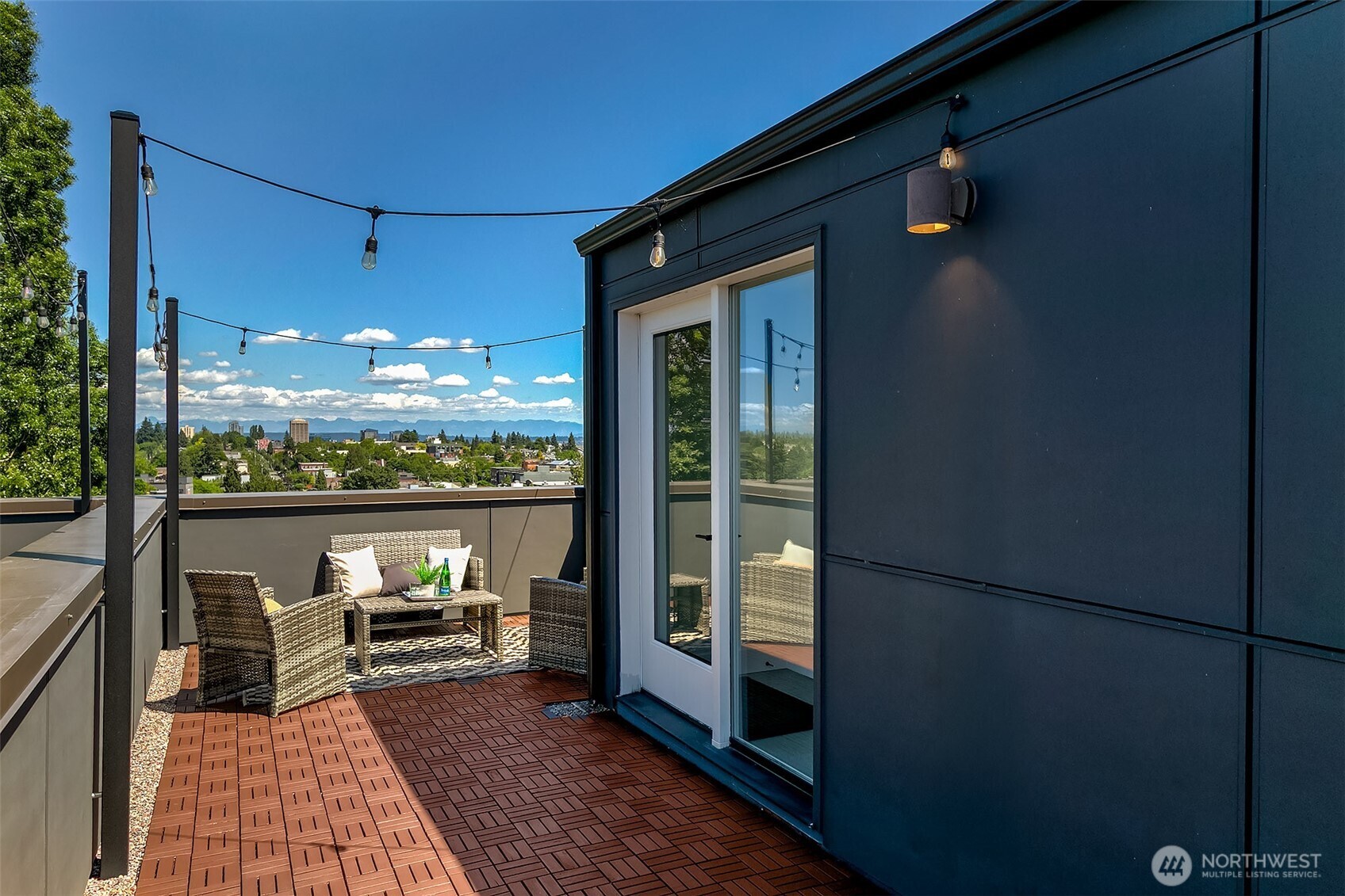 908 North 46th Street, Unit F Seattle, WA 98103 - Photo 18 of 40