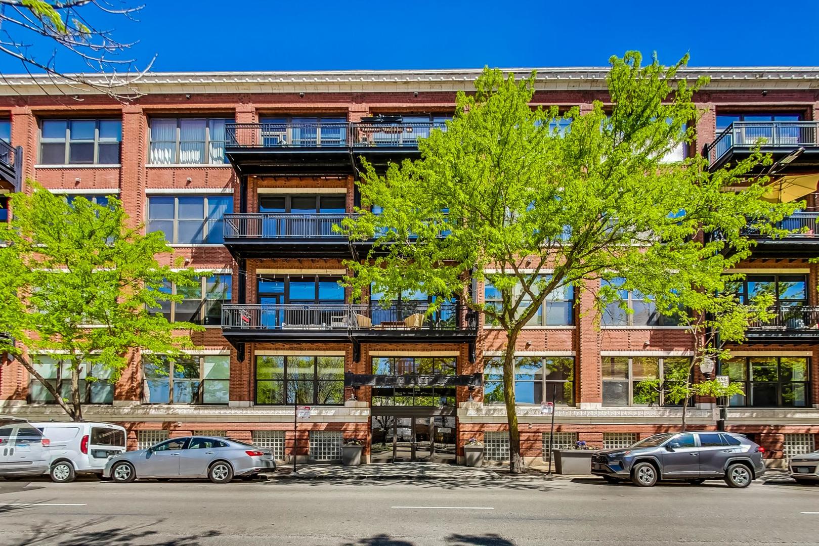 1040 West Adams St Unit 442  