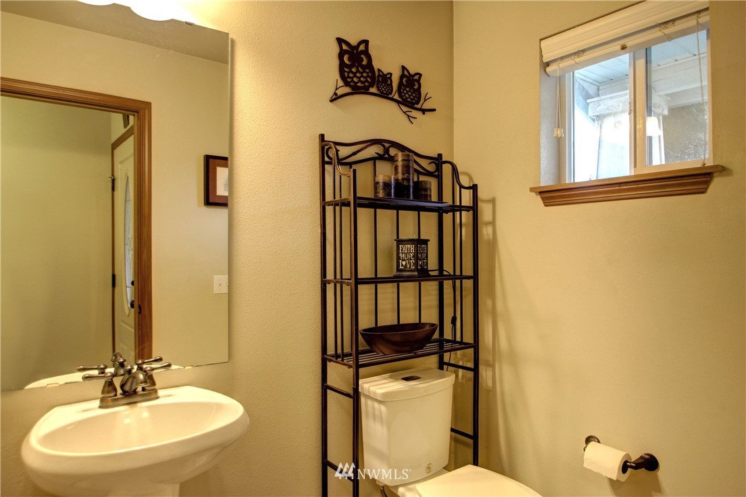 5257 Wellspring Road Mount Vernon, WA 98273 - Photo 5 of 25 Gallery Image 5