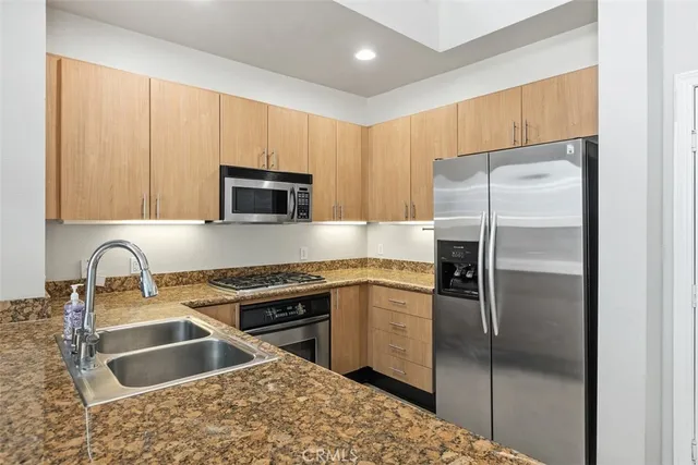 $3,680 | 525 11th Avenue, Unit 1507, San Diego, CA 92101