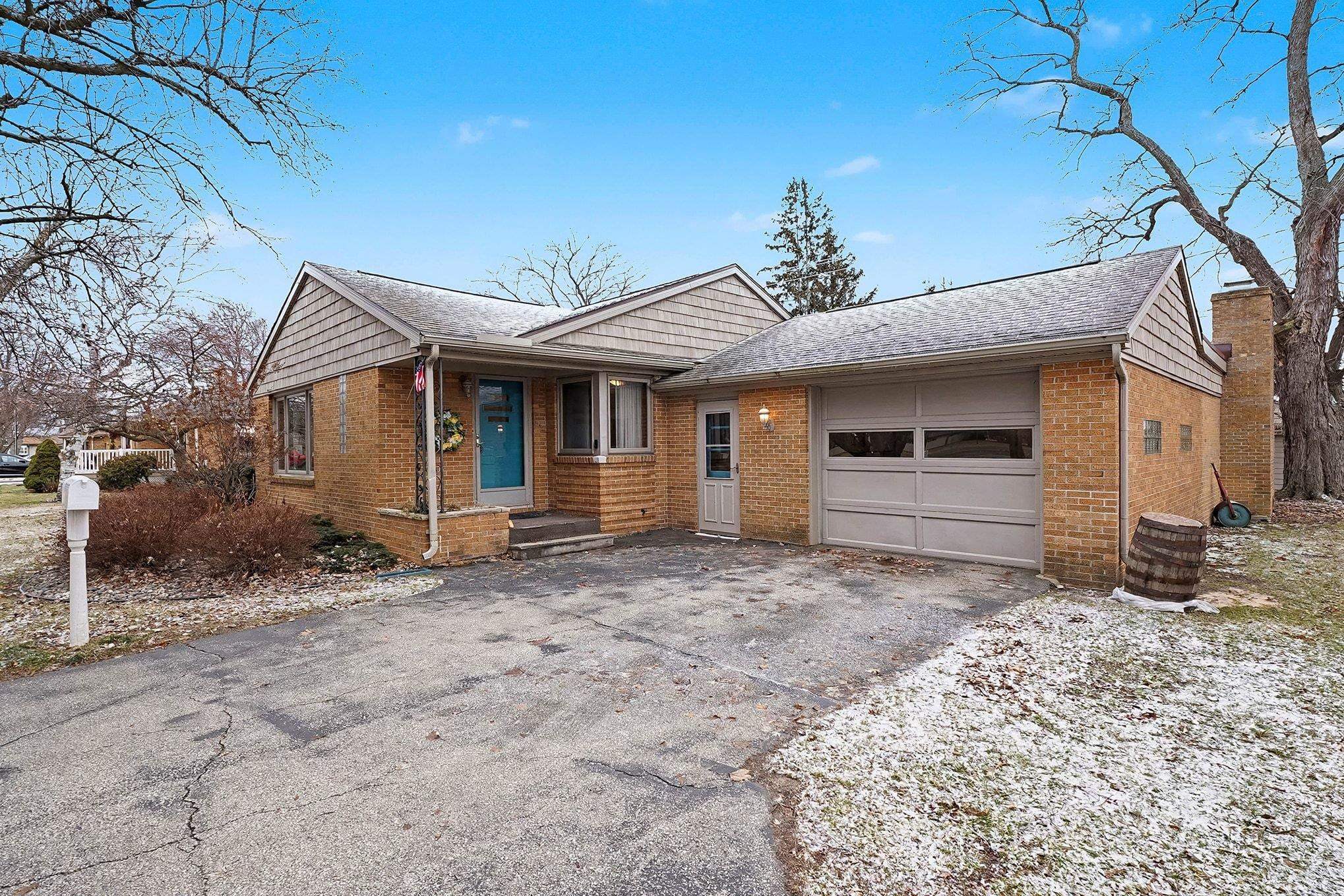 113 West Midland Road Auburn, MI 48611 - Photo 3 of 22 Gallery Image 3