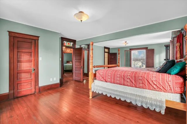 $240,000 | 130 South Pine Street, Arcola, IL 61910