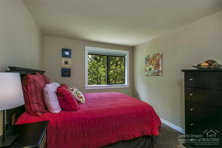 14532 Crossroads Loop Sisters, OR 97759 - Photo 14 of 24 Additional Photo