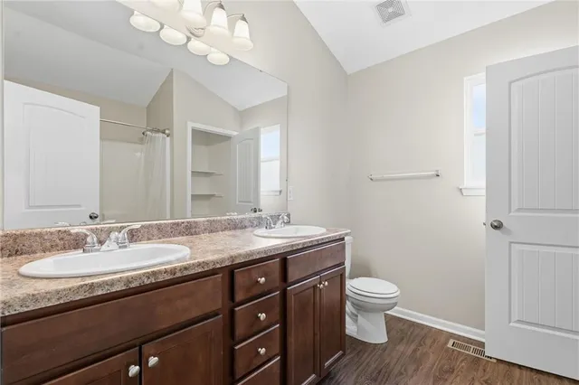 $349,900 | 17181 South Kill Creek Road, Gardner, KS 66030