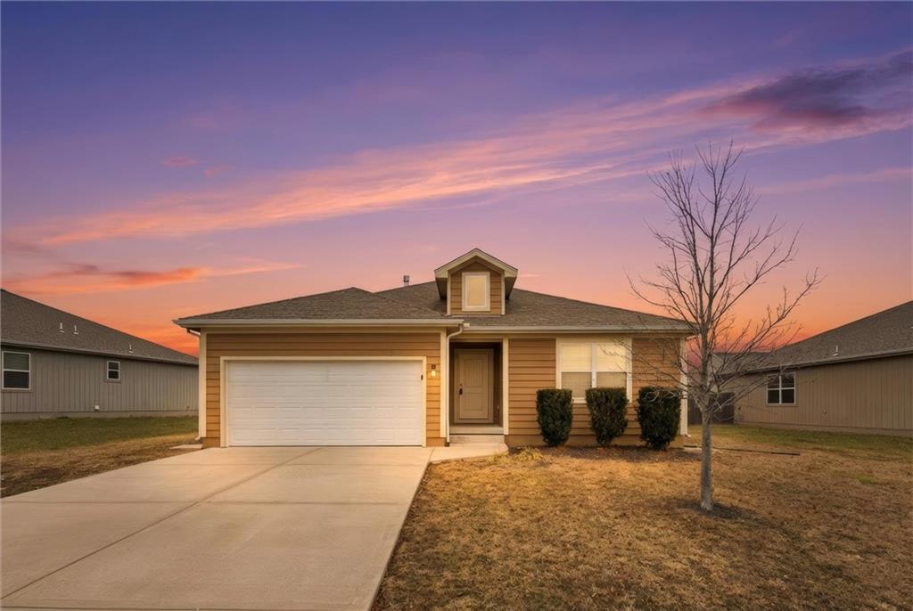 17181 South Kill Creek Road Gardner, KS 66030 - Photo 2 of 25